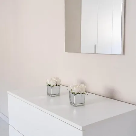 Appartement 2 Bedroom 3 Min Away From Airport Gudja